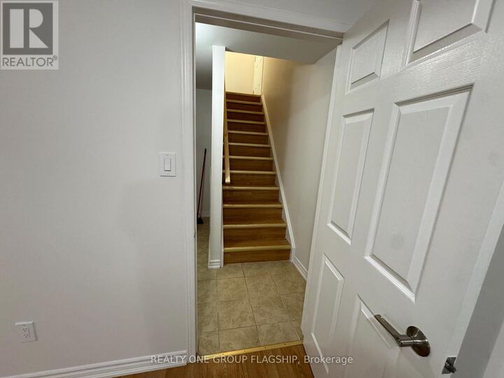 Property Photo:  3857 Skyview Street (Lower)  ON L5M 8A1 