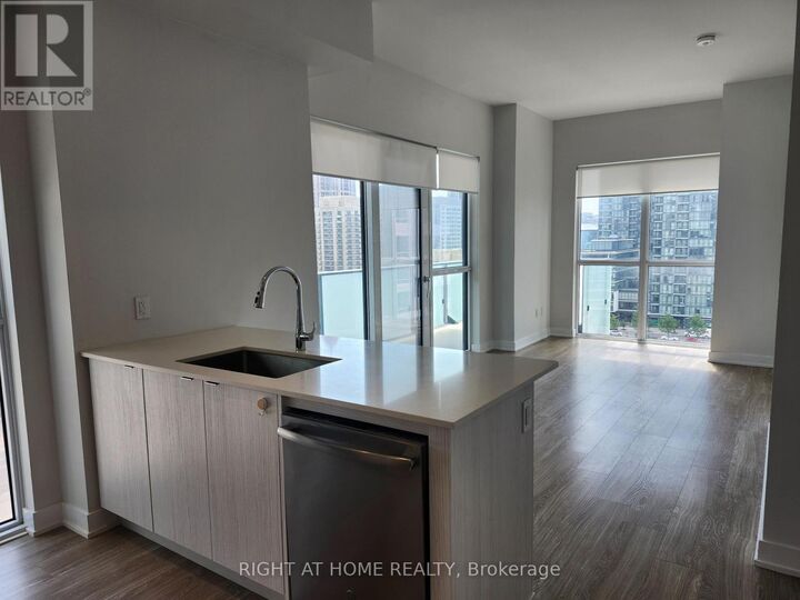 Property Photo:  4130 Parkside Villge Drive 906  ON L5B 3M8 
