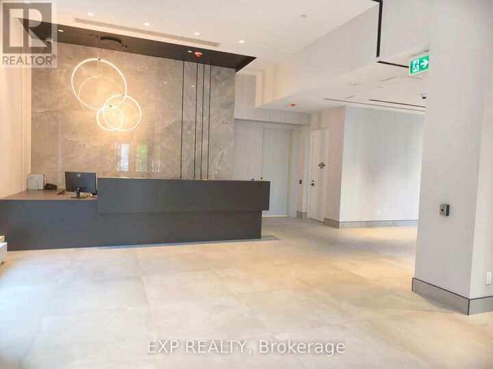 Property Photo:  609 Sherbourne Street 1704  ON M4X 1K7 