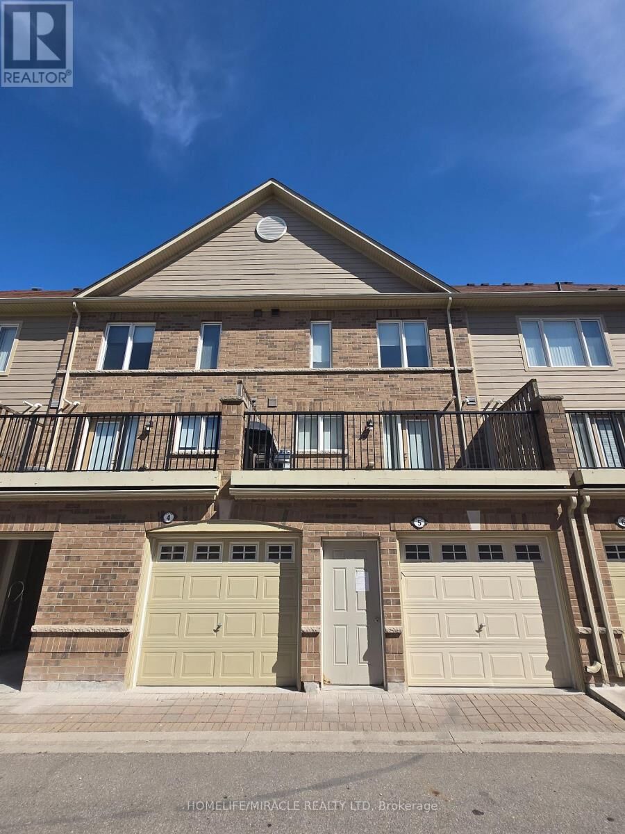 Property Photo:  3120 Boxford Crescent 5  ON L5M 0X1 