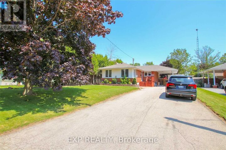 Property Photo:  805 Glengrove Street  ON L1J 5C7 