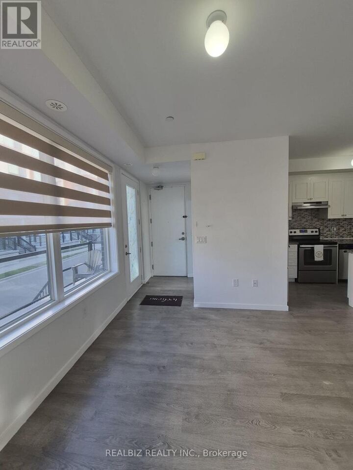 Property Photo:  400 Alex Gardner Circle 77  ON L4G 3G5 