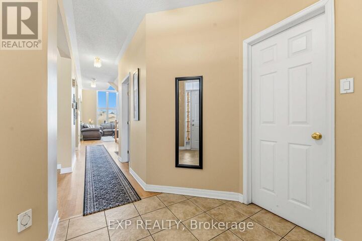 Property Photo:  118 Finn Court  ON K1V 2C8 