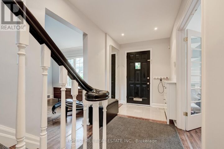 Property Photo:  112 Dewbourne Avenue  ON M6C 1Y7 