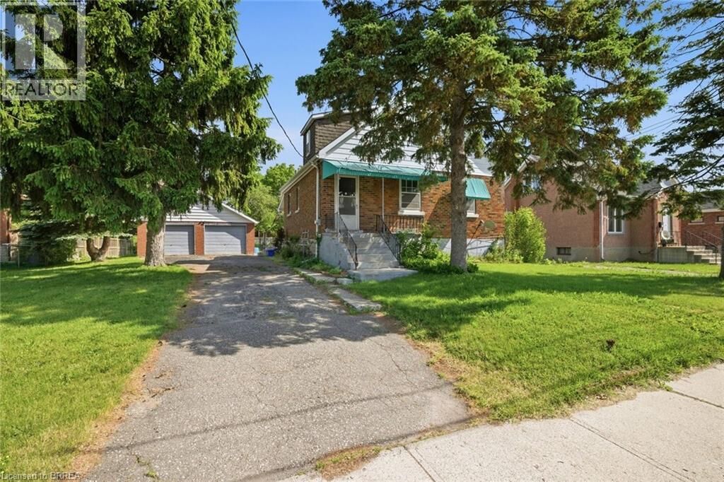 Property Photo:  26 Alice Street  ON N3R 1Y2 