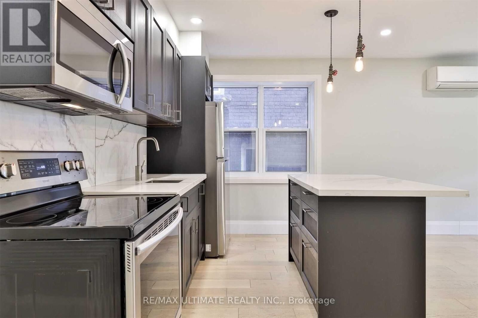 Property Photo:  8 Grafton Avenue Main  ON M6R 1C4 