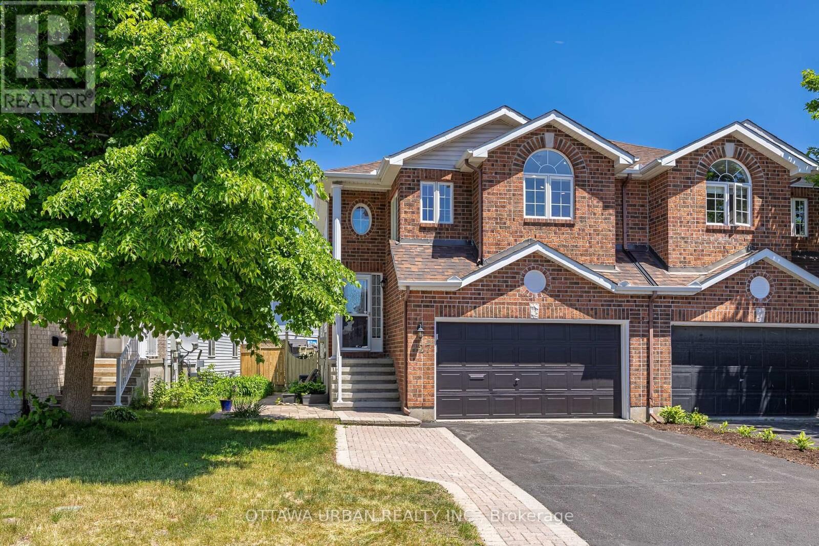 Property Photo: 127 Castle Glen Crescent ON K2L 4G9