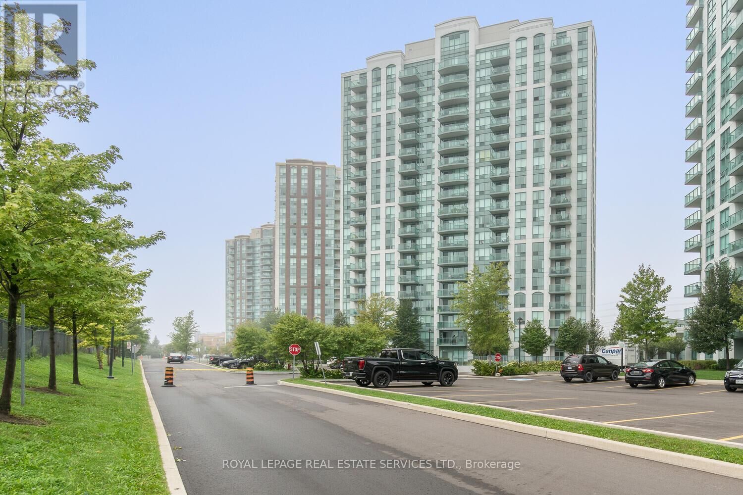 Property Photo:  4850 Glen Erin Drive 704  ON L5M 7S1 