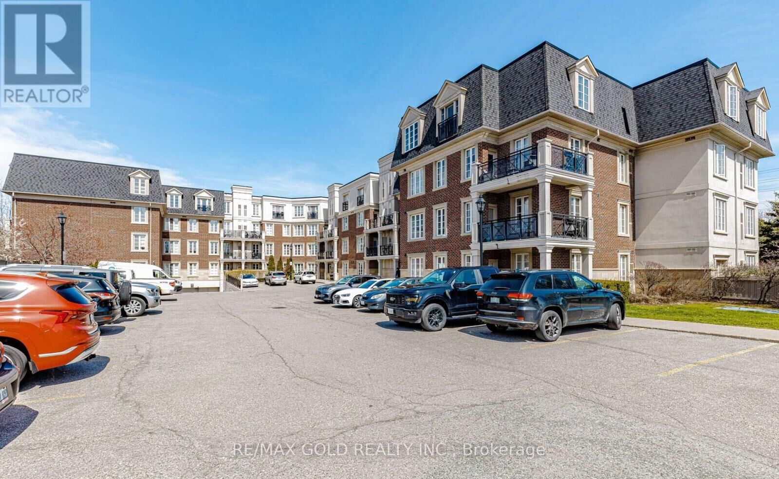 Property Photo:  3351 Cawthra Road 223  ON L5A 4N5 