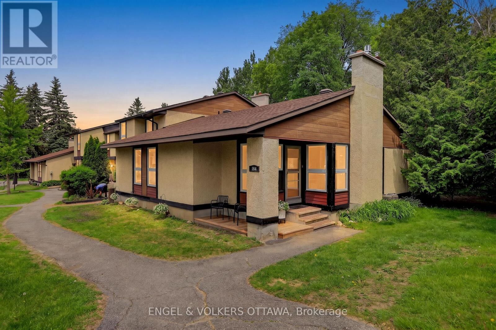 Property Photo:  164 McClintock Way 6  ON K2L 2A4 