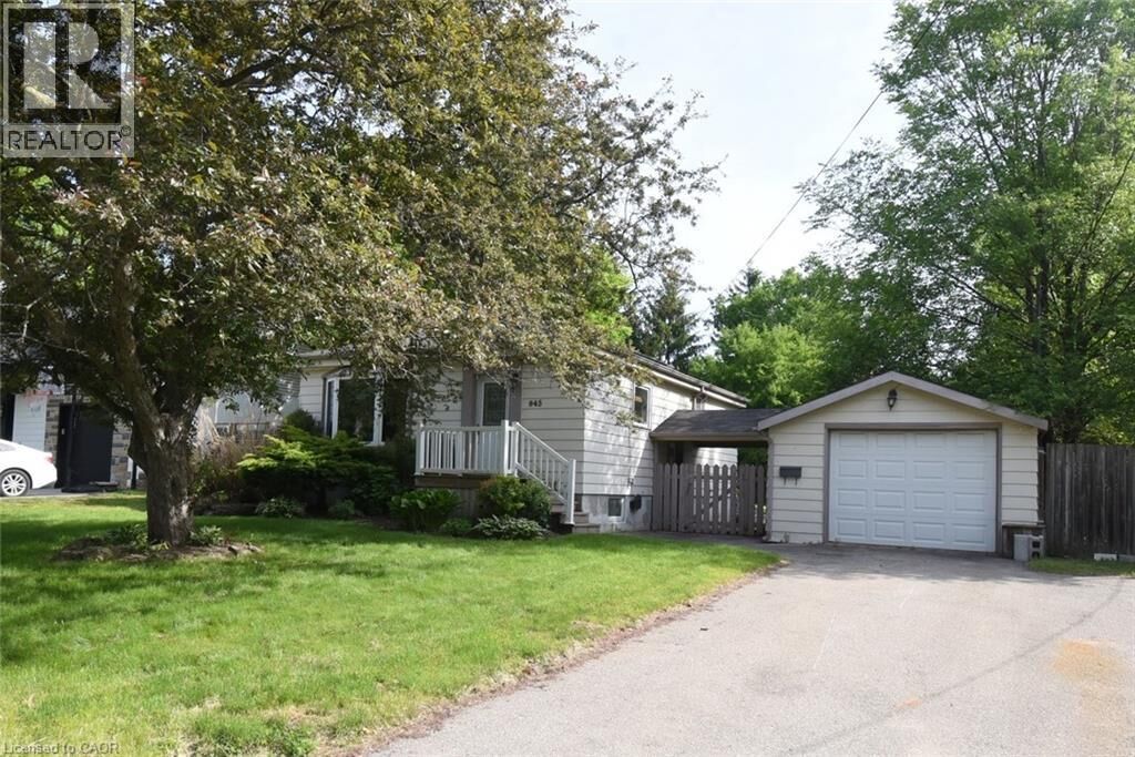 Property Photo:  945 Glen View Avenue  ON L7T 3Y7 