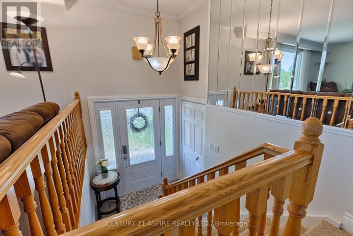 Property Photo:  2 Doris Street  ON K8A 7V1 