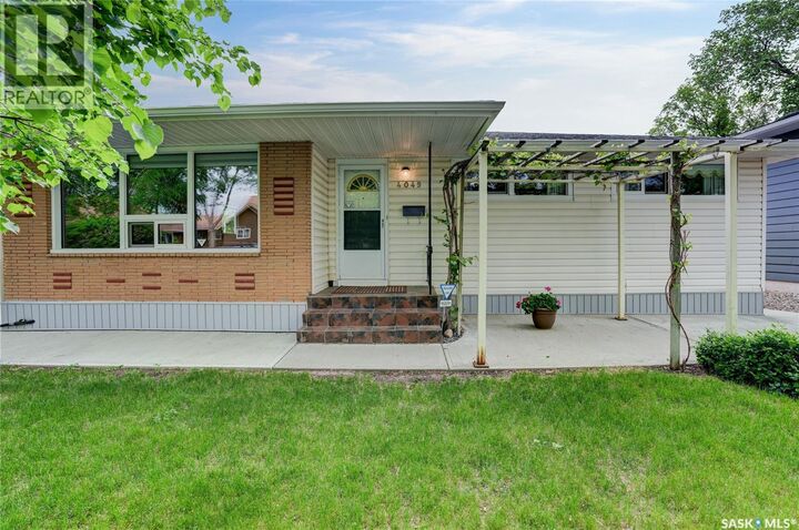 Property Photo:  4049 Garnet Street  SK S4S 3G8 