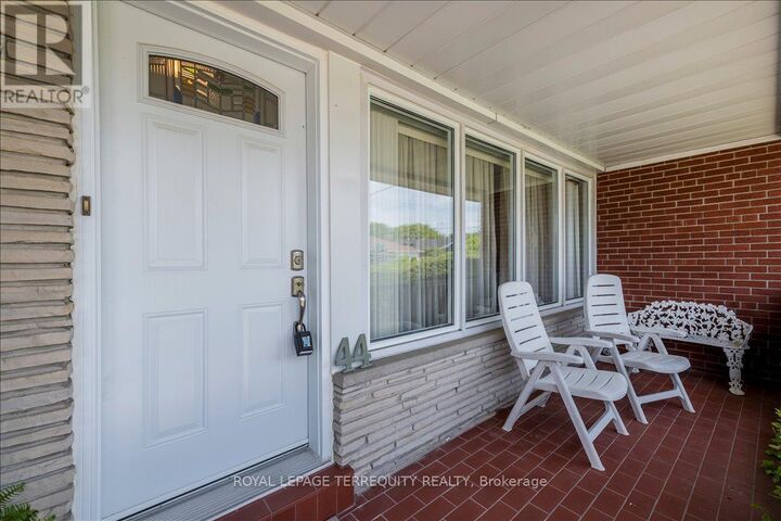 Property Photo:  44 Margaret Avenue  ON M2J 4C3 