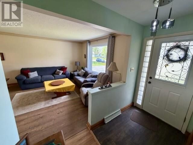 Property Photo:  448 Heather Cres  ON P7E 5K9 