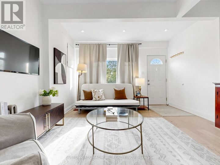 Property Photo:  275 Victoria Park Avenue  ON M4E 3S6 