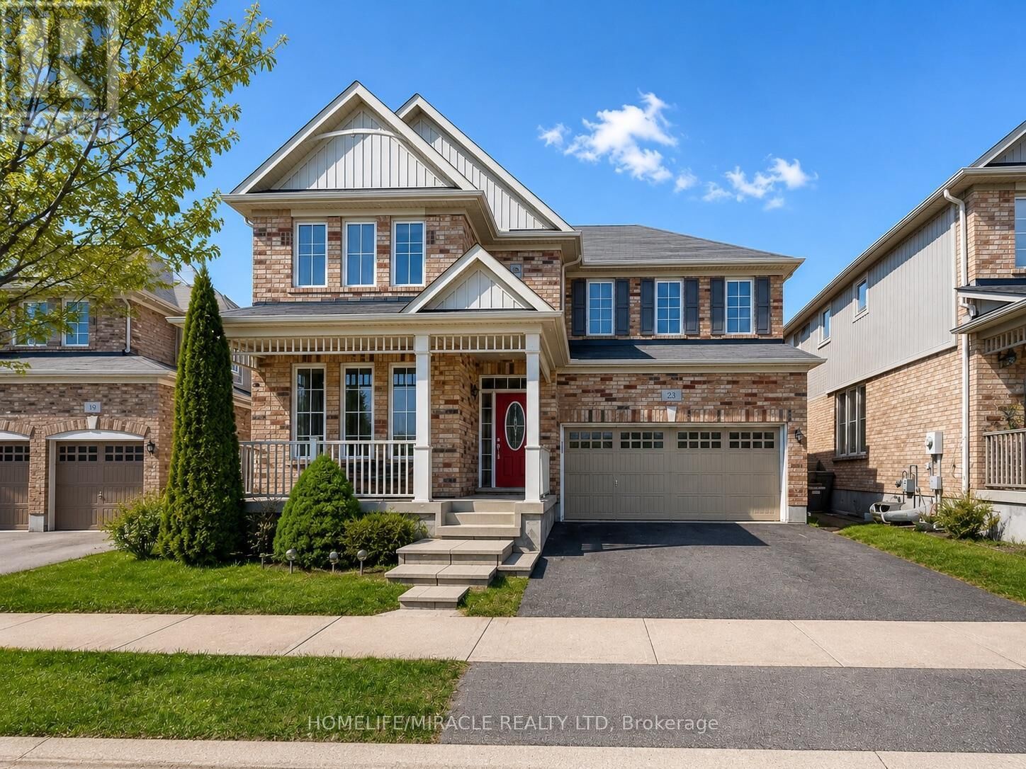 Property Photo:  23 Dalton Drive  ON N3C 0E7 