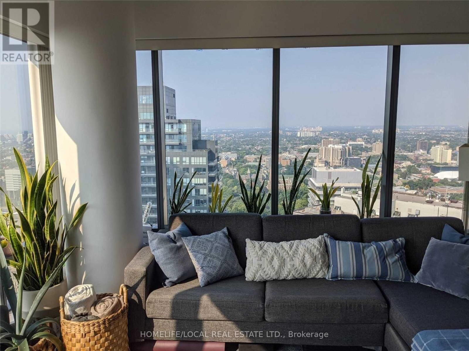 Property Photo:  5 St Joseph Street #4105  ON M4Y 1J6 