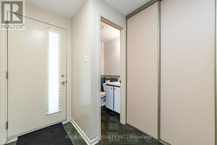Property Photo:  1897 Stonehenge Crescent  ON K1B 4N7 