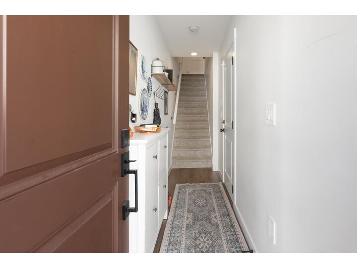 Property Photo:  2774 Montrose Avenue 13  BC V2S 0N4 