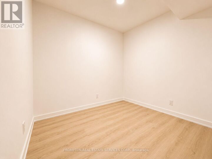Property Photo:  100 Queen Street East 3607  ON M5C 0B5 