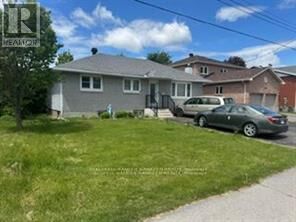 Property Photo: 1437 Kingsdale Avenue ON K1T 1G8