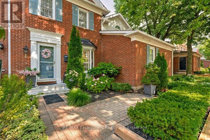 Property Photo:  1280 Maple Crossing Boulevard 11  ON L7S 2G2 