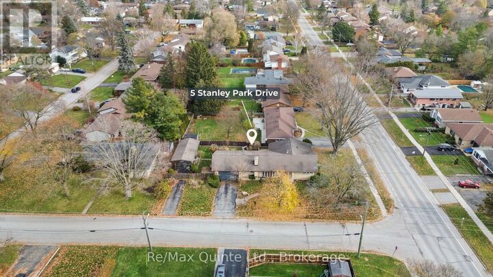 Property Photo:  5 Stanley Park Drive  ON K8N 4N1 