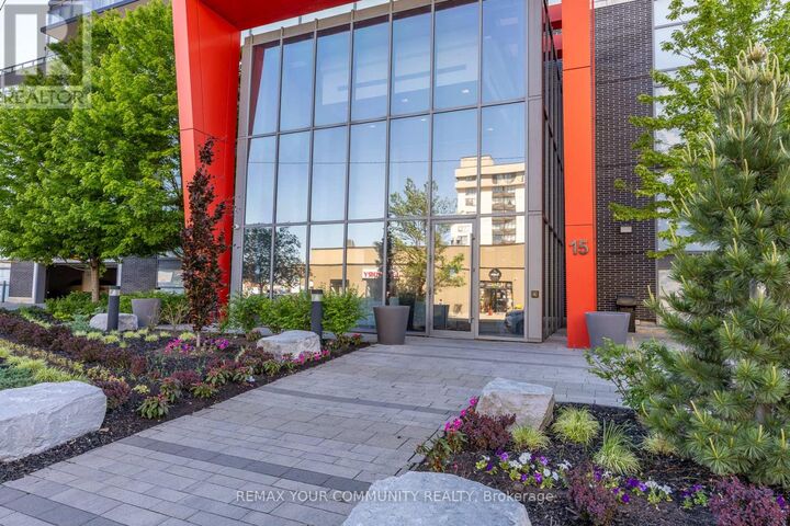 Property Photo:  15 James Findlay Way East 706  ON M3M 0B3 