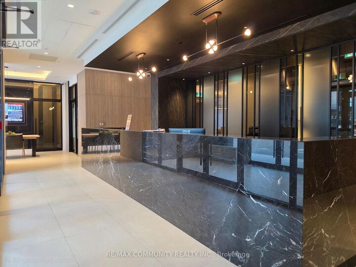 Property Photo:  1610 Charles Street 164  ON L1N 0P5 