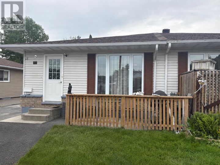 14 Albert St — photo 1