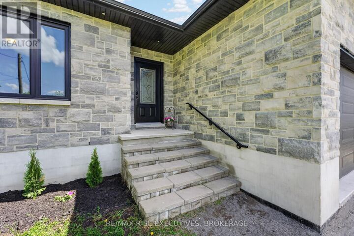 Property Photo:  115 Hellen Street  ON K0H 2N0 