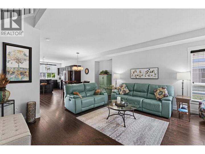 Photo de la propriété:  3277 Broadview Road 5  BC V4T 3C8 
