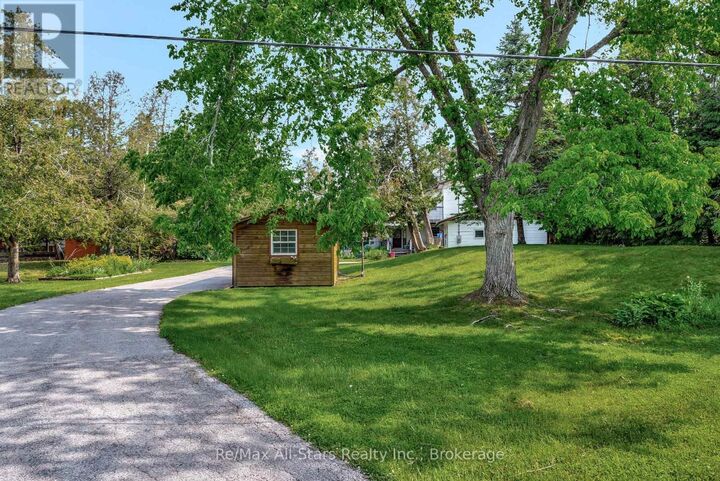 Property Photo:  14 Wychwood Drive East  ON K0M 1N0 