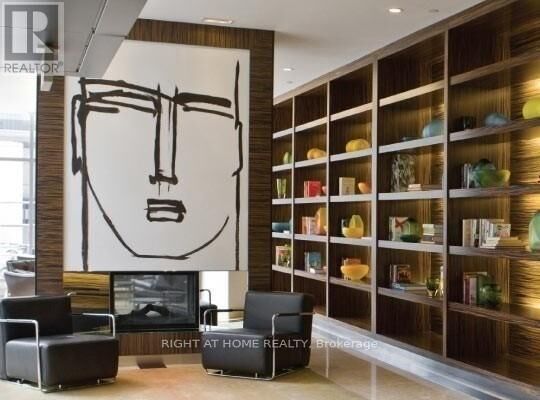 Property Photo:  37 Grosvenor Street 2905  ON M4Y 3G5 