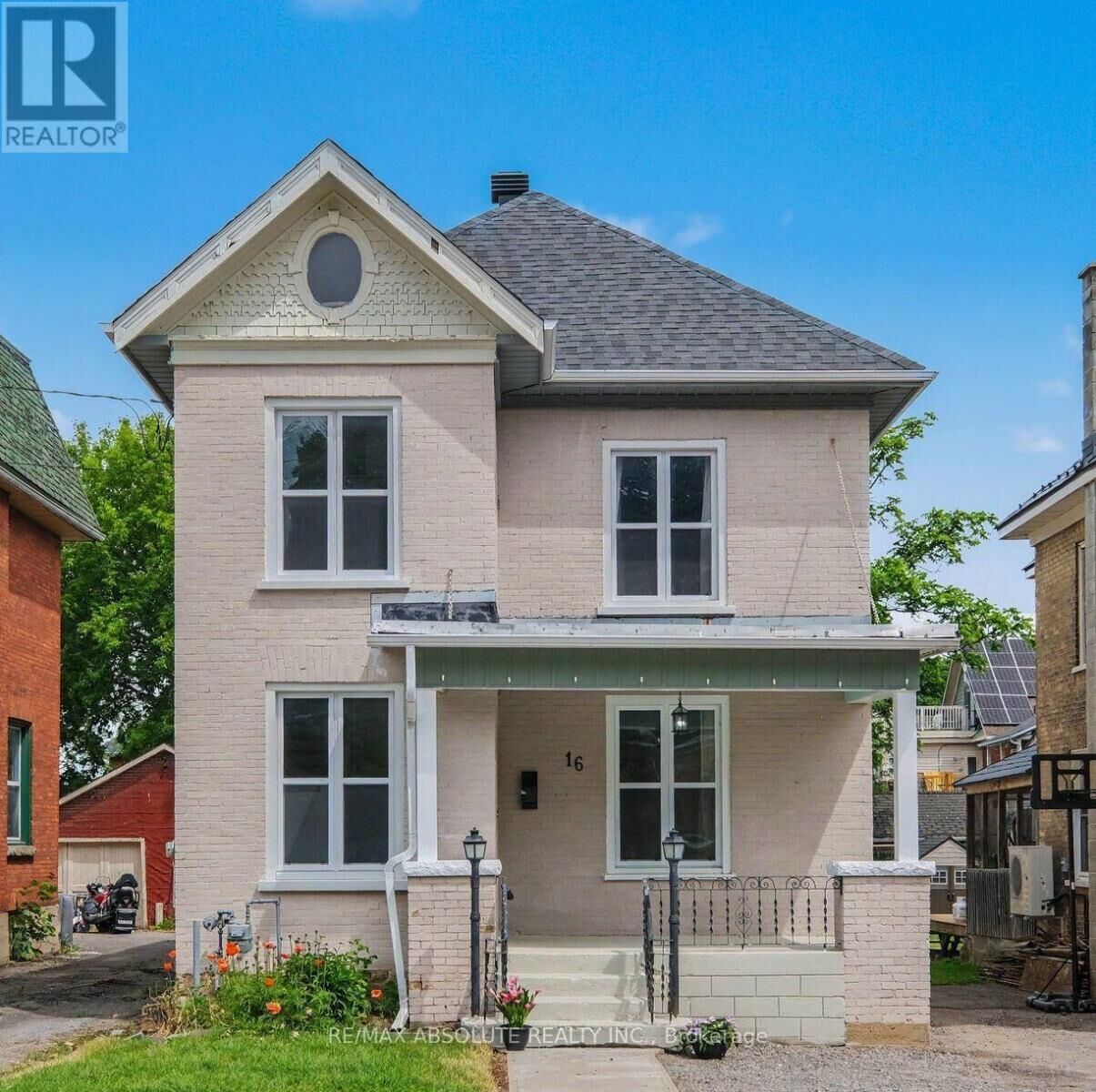 Property Photo:  16 Glen Avenue  ON K7A 1S2 