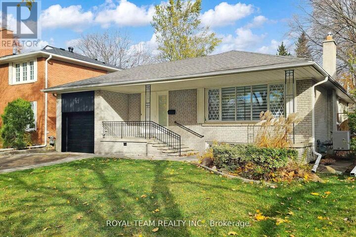 Photo de la propriété:  37 Markland Drive  ON M9C 1M9 