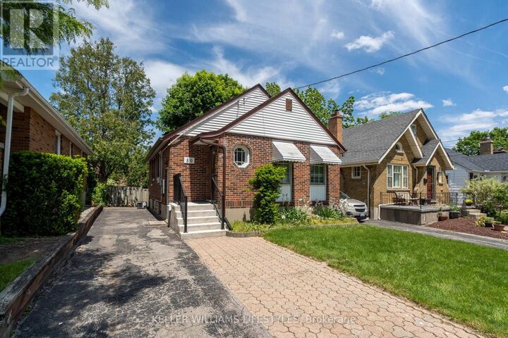 Property Photo:  50 Thomas Janes Drive  ON N6C 2G9 
