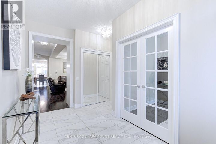 Property Photo: 563 Dougall Avenue East ON L7C 3Z4