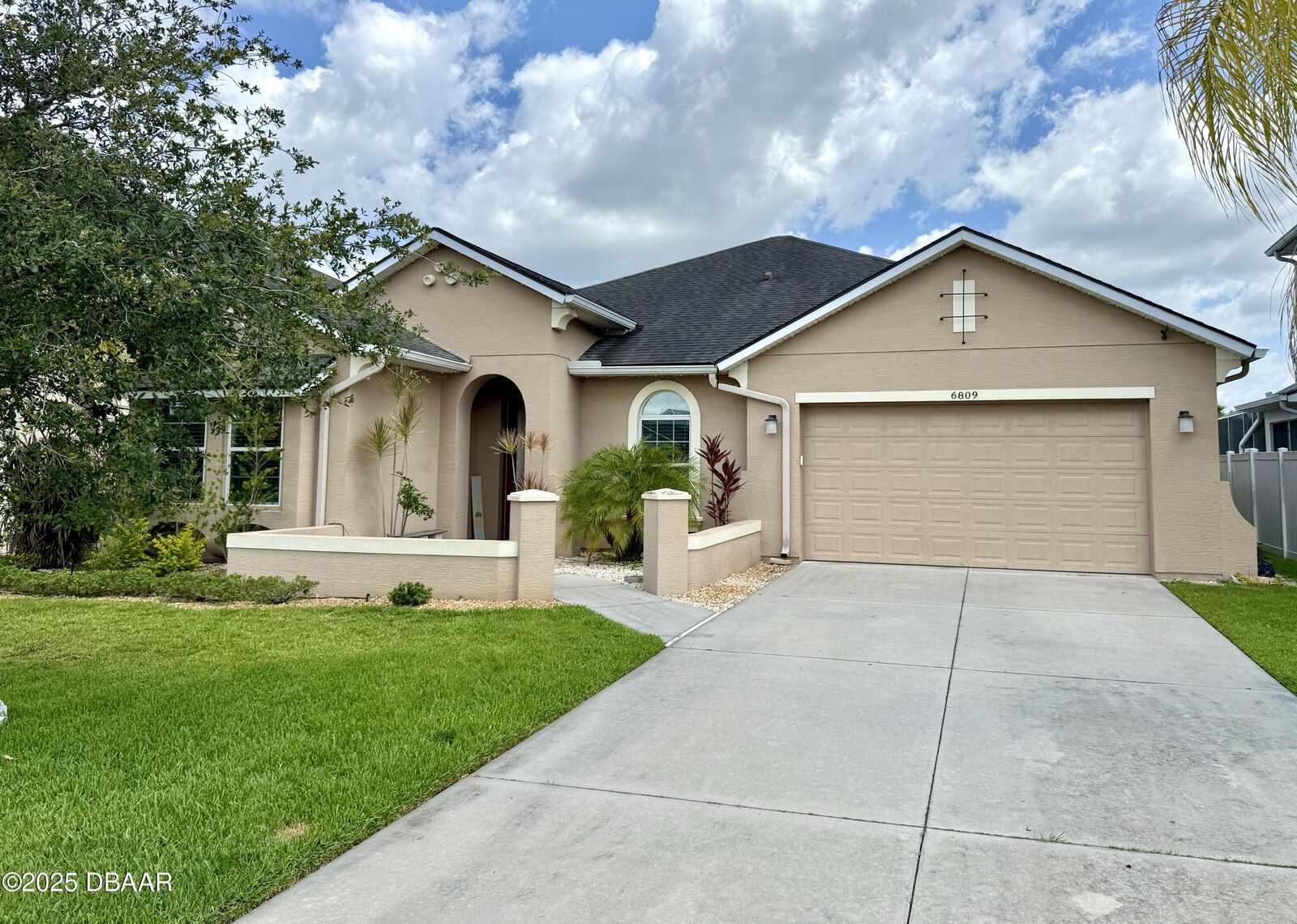 Property Photo:  6809 Forkmead Lane  FL 32128 