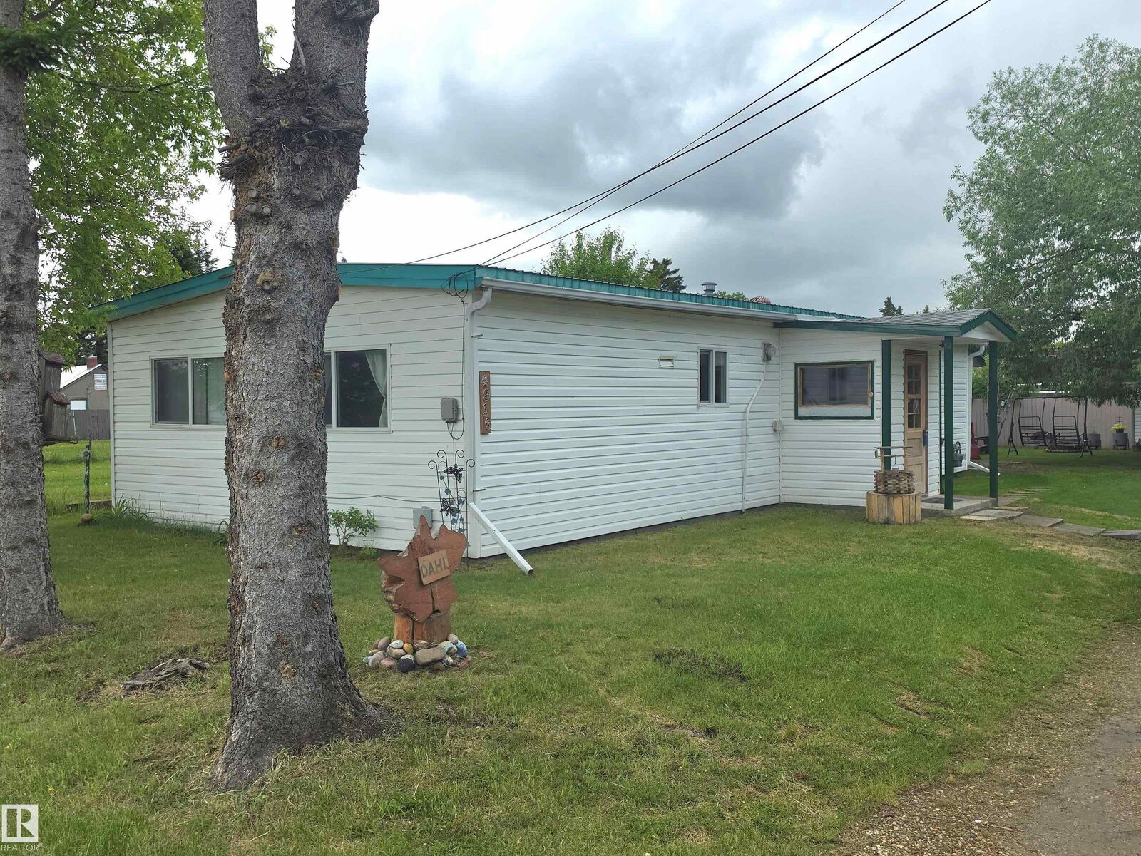 Property Photo:  4916 47 Street  AB T0C 2P0 