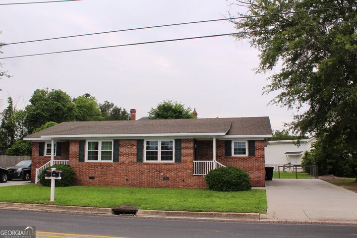 Property Photo: 5 S Zetterower Avenue GA 30458