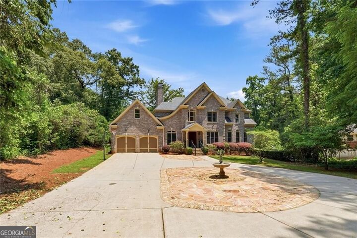 Property Photo: 2715 Henderson Road GA 30084