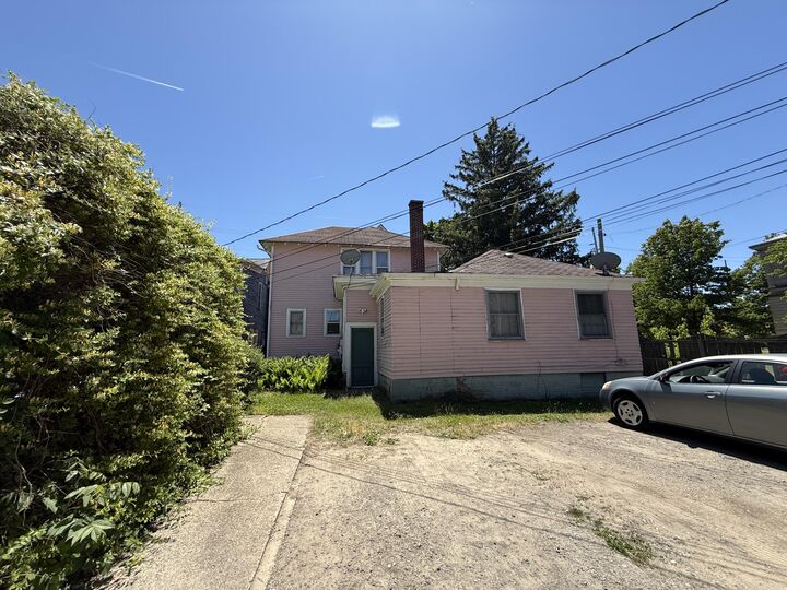 Property Photo: 320 E 8th IN 46360