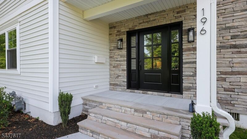 Property Photo:  196 Vinton Cir  NJ 07023 