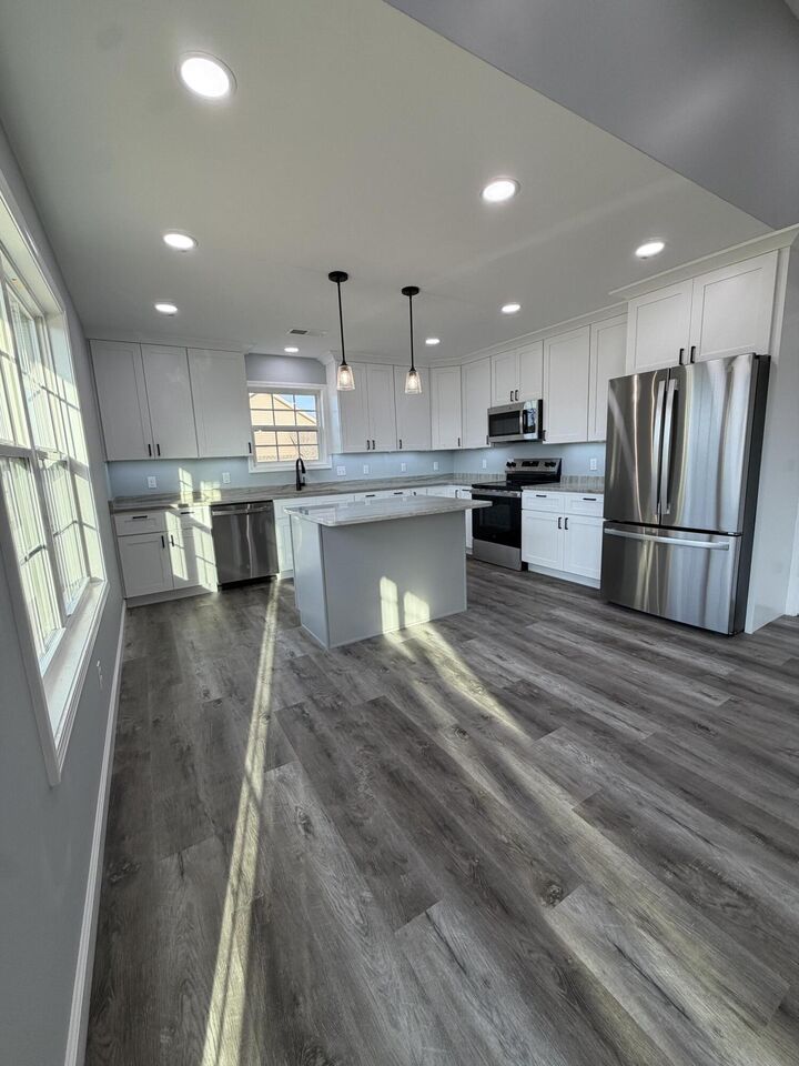 Property Photo:  385 Lone Oak Drive  KY 42503 
