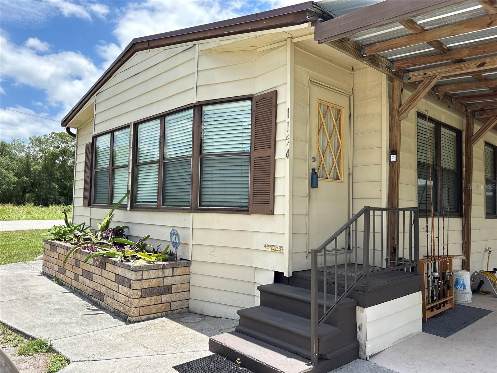 Property Photo:  1154 Taffy Drive  FL 33982 