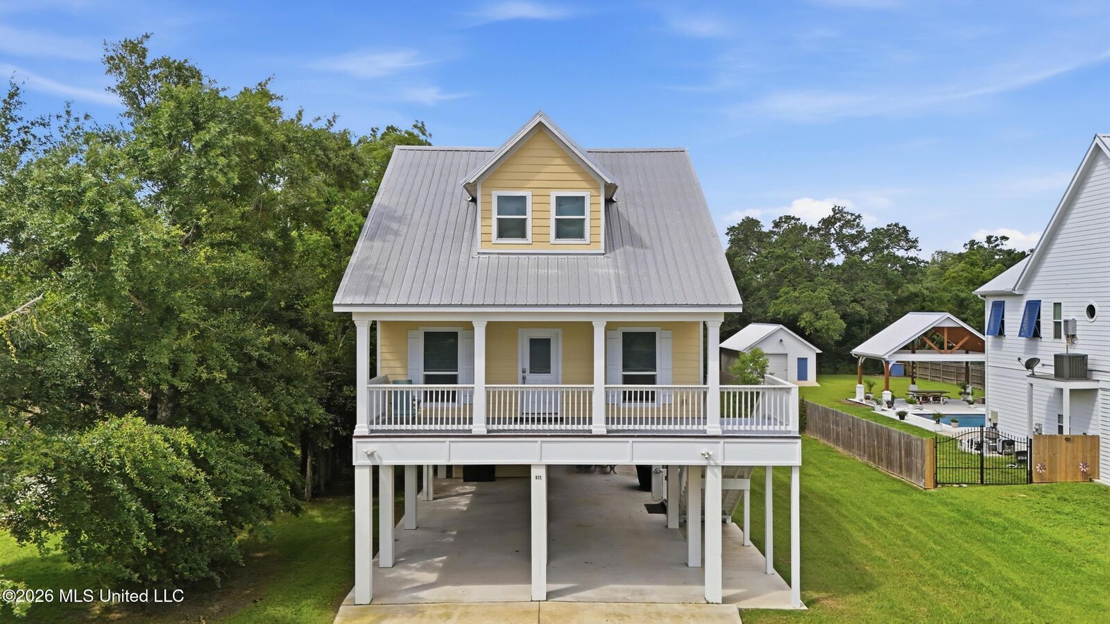 Property Photo:  311 Waveland Avenue  MS 39576 
