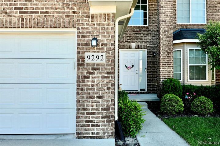 Property Photo:  9292 Liberty Court  MI 48150 3411 