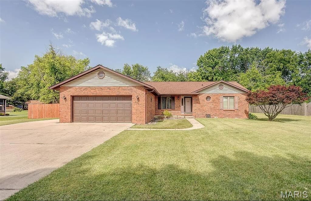 Property Photo: 204 Meadow Drive IL 62010
